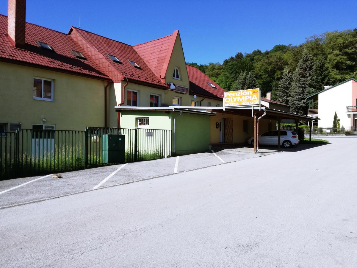 Penzion Olympia** Банска-Бистрица Экстерьер фото